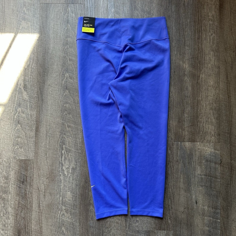 NEW NWT Nike Leggings Womens Large Black Tight Fit Mid Rise  CZ8532-010 Yoga - Picture 2 of 4